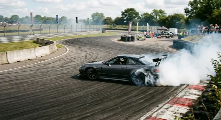 Stage drift et glisse voiture en Auvergne : Issoire, Charade, Bourgogne